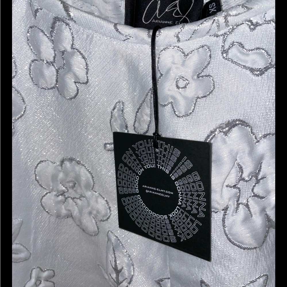 Arianne Silver and White Floral Blouse